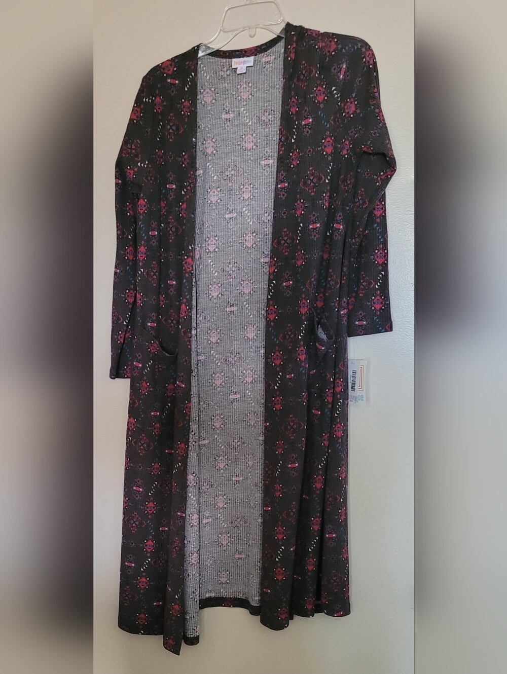 M Sarah LuLaRoe